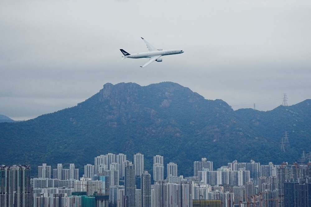 Cathay Pacific to Repurchase Qatar Airways Stake for Nearly $7 Billion