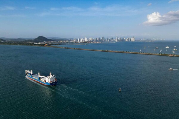 Hutchison Sells Panama Canal to US-led Coalition